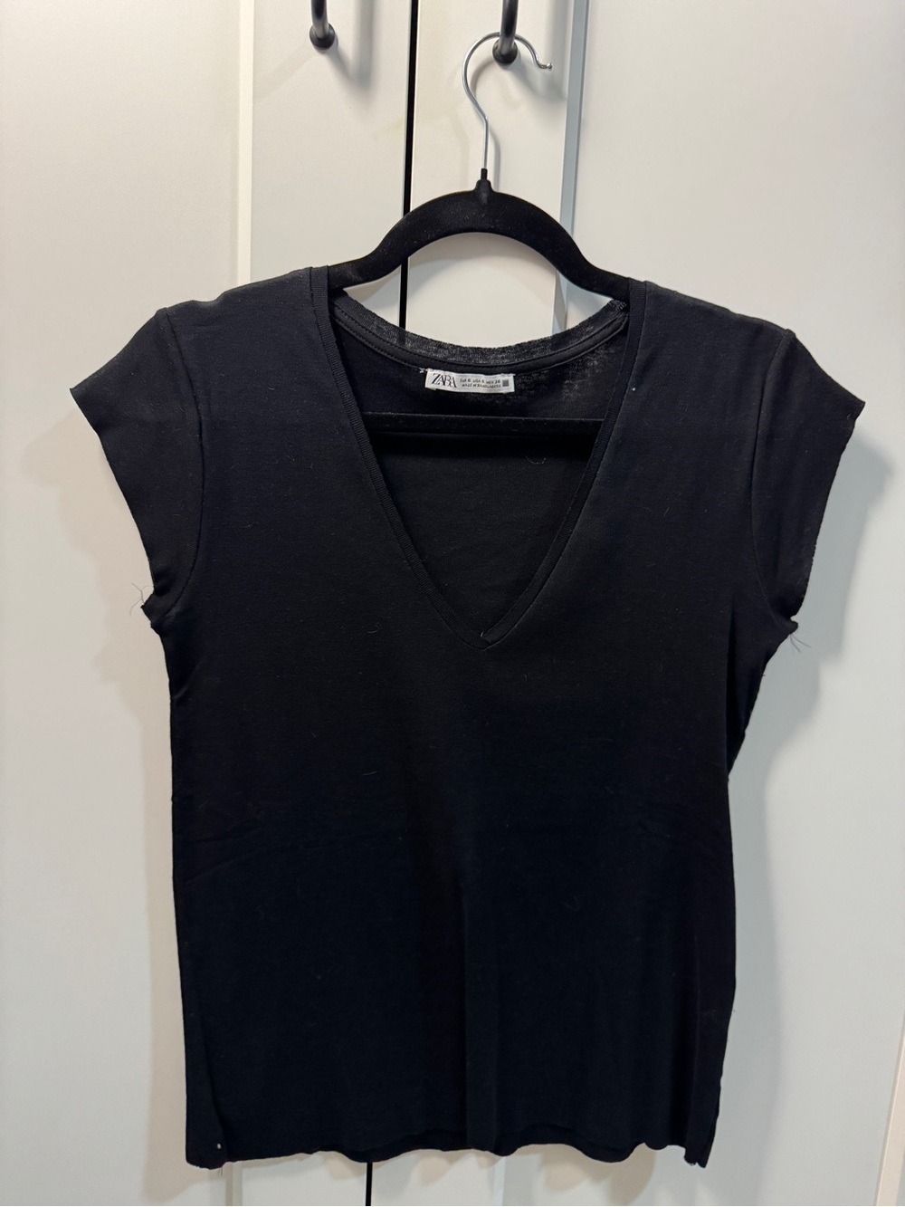 Zara Black V-Neck Cap Sleeve Tee